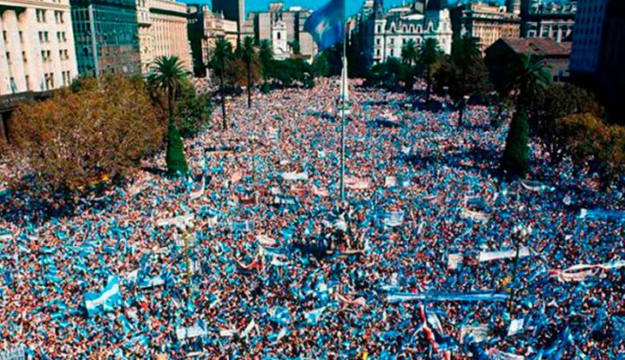Malvinas: La guerra que festejamos Malvinas: La guerra que festejamos