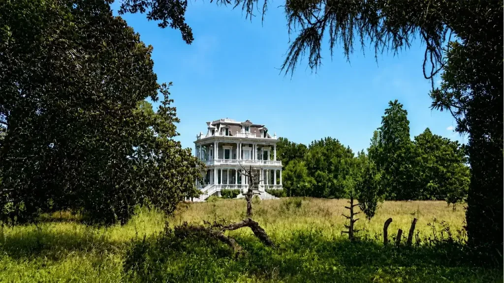 Es exactamente la misma foto pero en color, realizada por FX 5G, para detectar más detalles. La desolación es aún mayor.