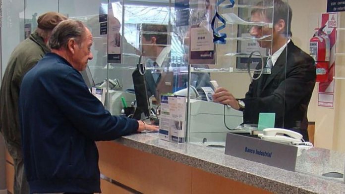 Abren los bancos