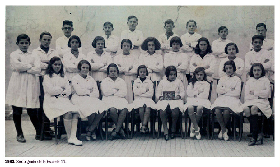 Hoy Morón cumple años y te mostramos las imágenes de su nacimiento 27 1933 - Sexto Grado Escuela N° 11