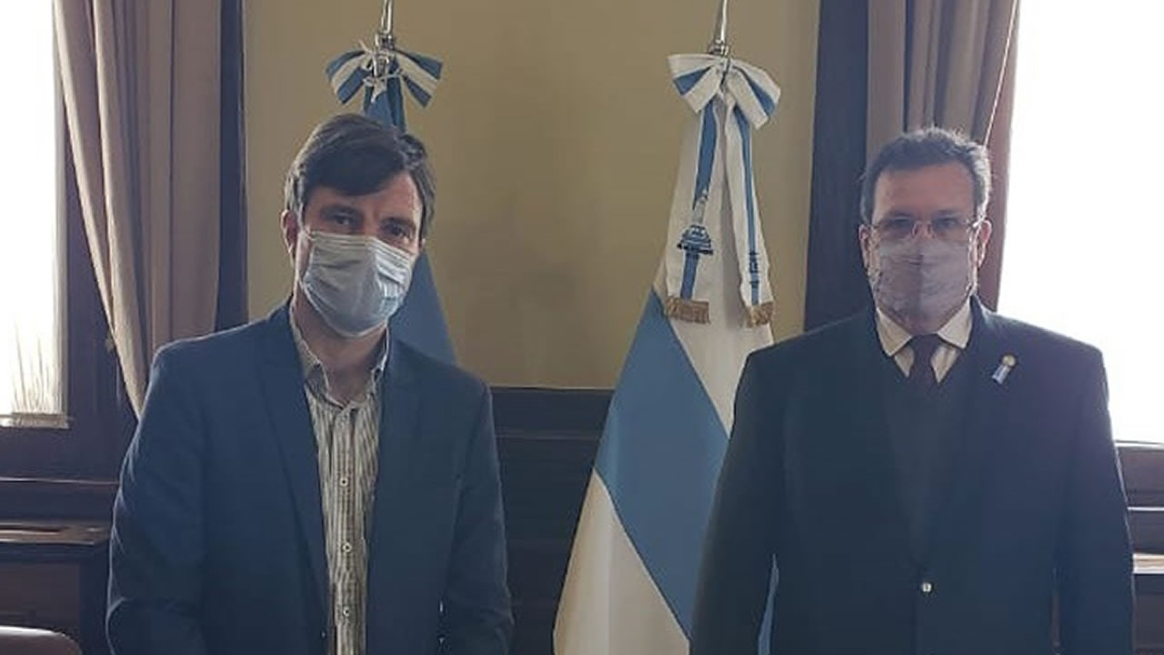 Lucas Ghi y Tristán Bauer se reunieron para consensuar agenda cultural entre Nación y Morón Lucas Ghi y Tristán Bauer se reunieron para consensuar agenda cultural entre Nación y Morón
