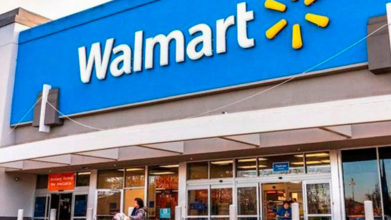 Se va Walmart: De Narváez compró la cadena de supermercados.