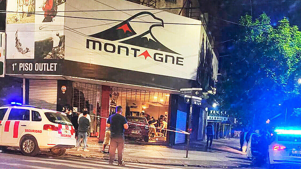 Morón: Un Renault 19 se incrustó en el local de Montagne