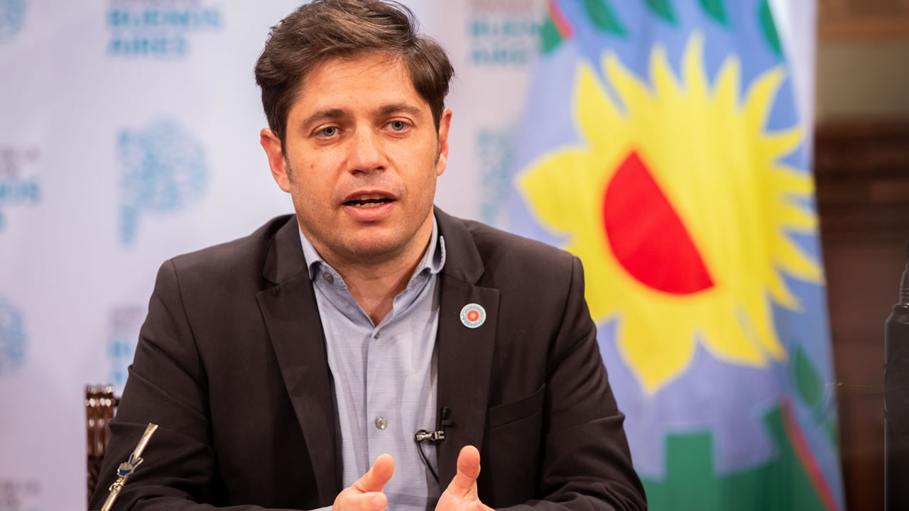Axel Kicillof reveló que el gobierno bonaerense prepara un plan de vacunación de seis meses.
