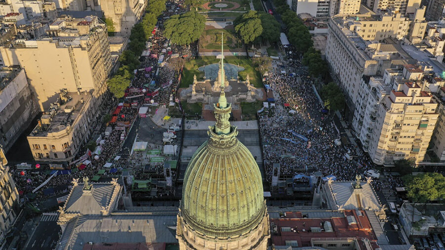 Es ley el aborto voluntario en Argentina