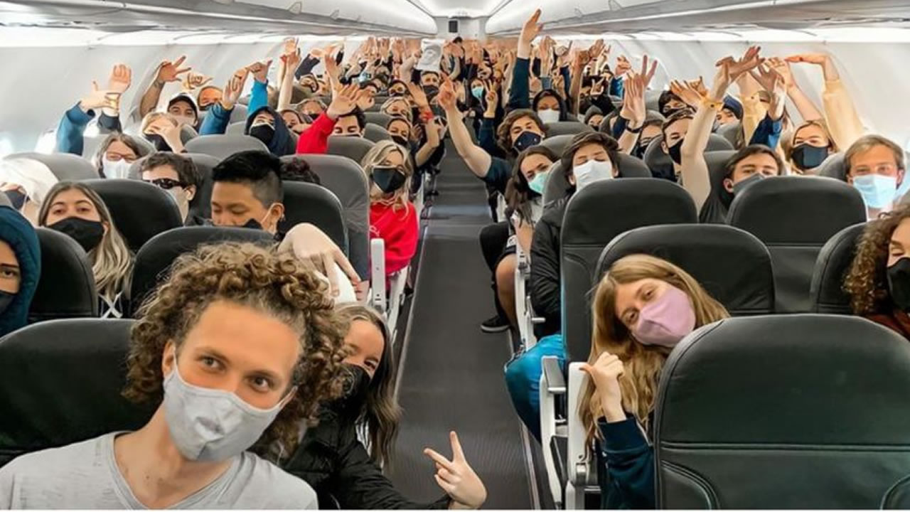 Se hizo viaje de egresados y por ello hubo aumento de contagios Se hizo viaje de egresados y por ello hubo aumento de contagios