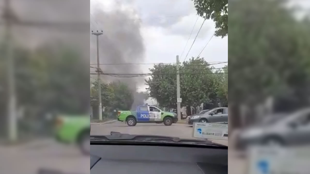 Hurlingham ahora: incendian por reclamo en las vías del tren