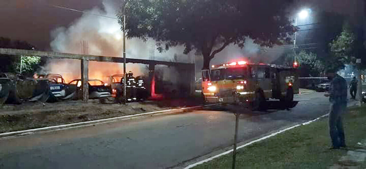 Ahora en Morón se incendio Servicio Públicos
