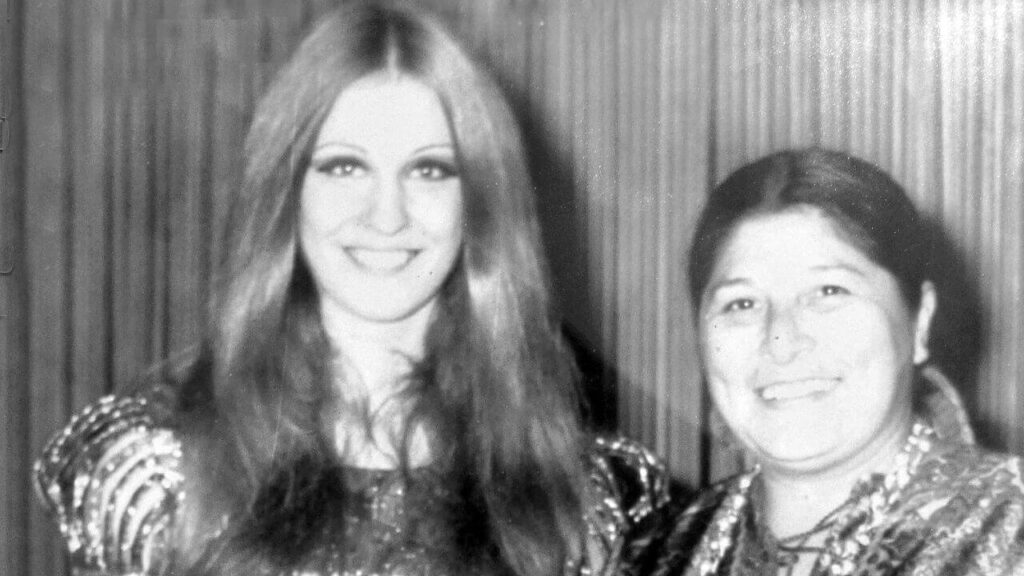 Rosanna junto a Mercedes Sosa