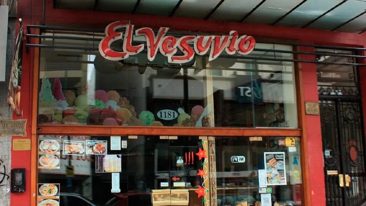 Adiós a El Vesuvio