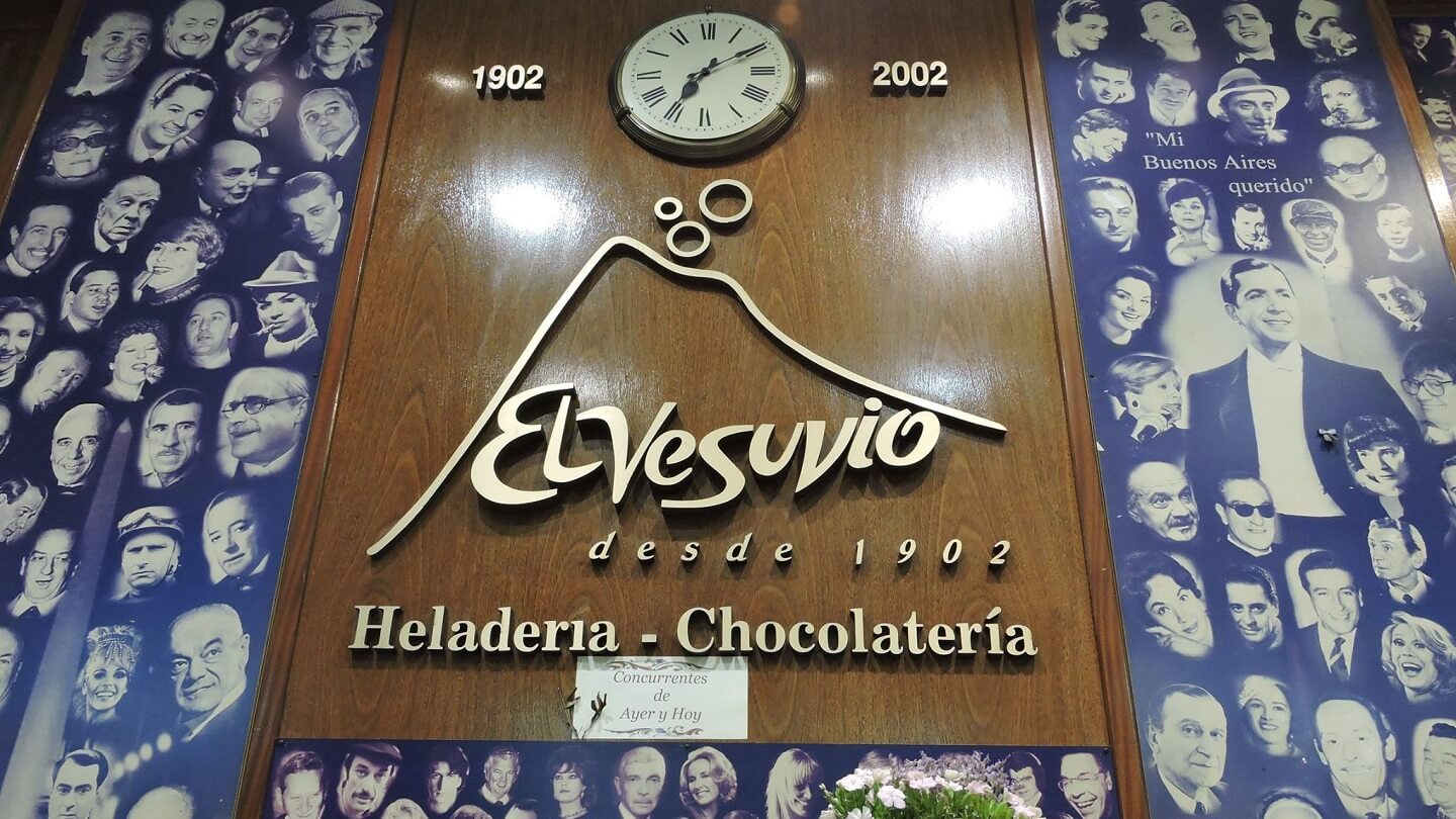 Adiós a El Vesuvio