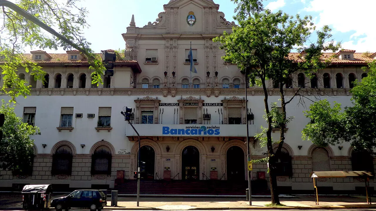 Policlínico Bancario