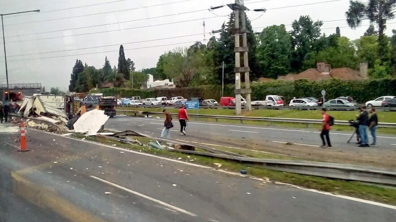 Volcó en Panamericana y hay demoras para ingresar a Capital
