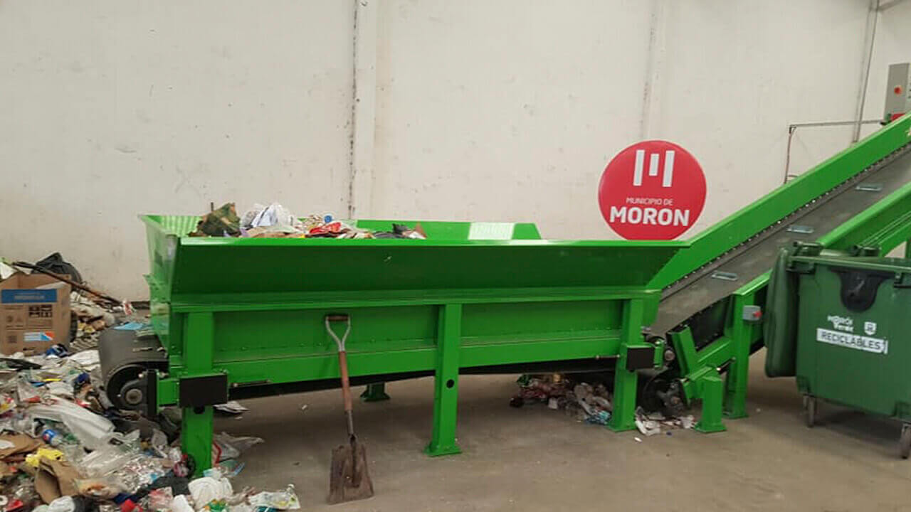 Ghi y Zabaleta participaron de la puesta en funcionamiento de una nueva maquinaria de reciclado de residuos en el Centro de Acondicionamiento de Materiales Reciclables GIRSU (Gestión Integral de Residuos Sólidos Urbanos)