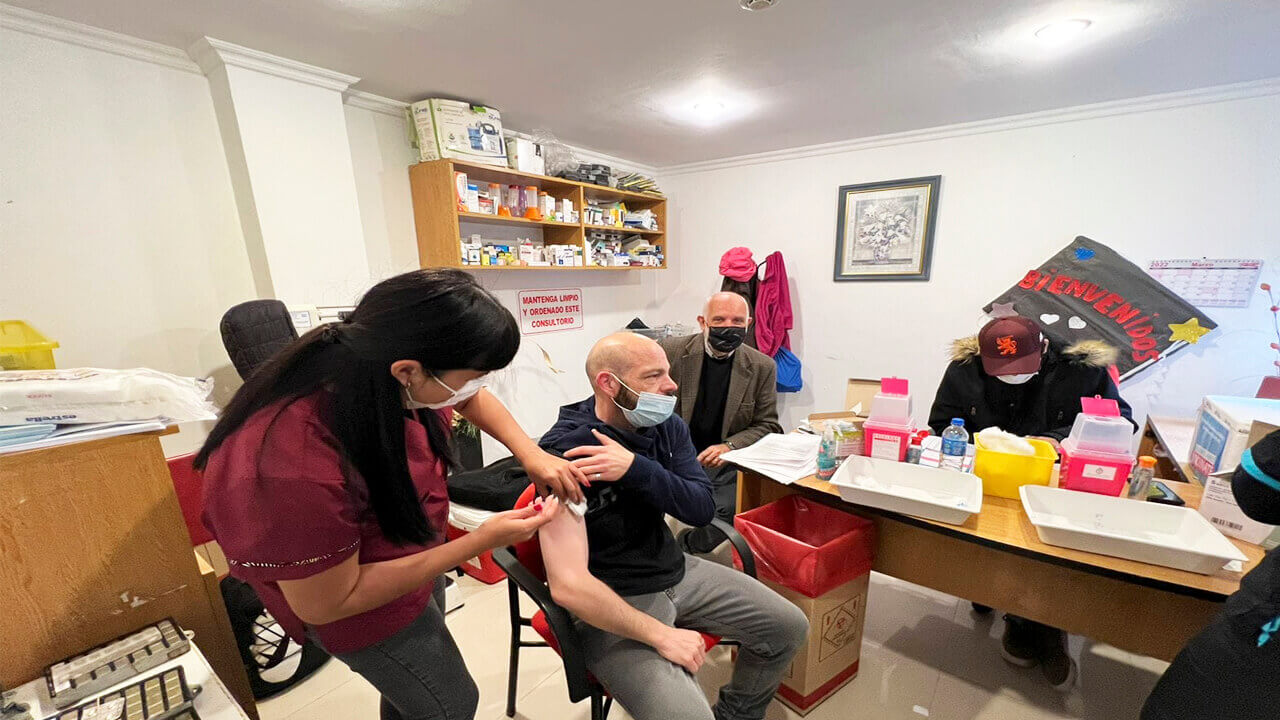 El Hogar del Dr. Ovando recibió la cuarta dosis contra el COVID