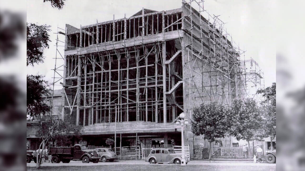 Gran Cine Ituaingó en connstrucción