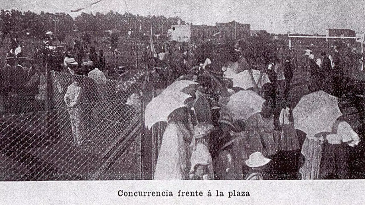 frente-a-la-plaza