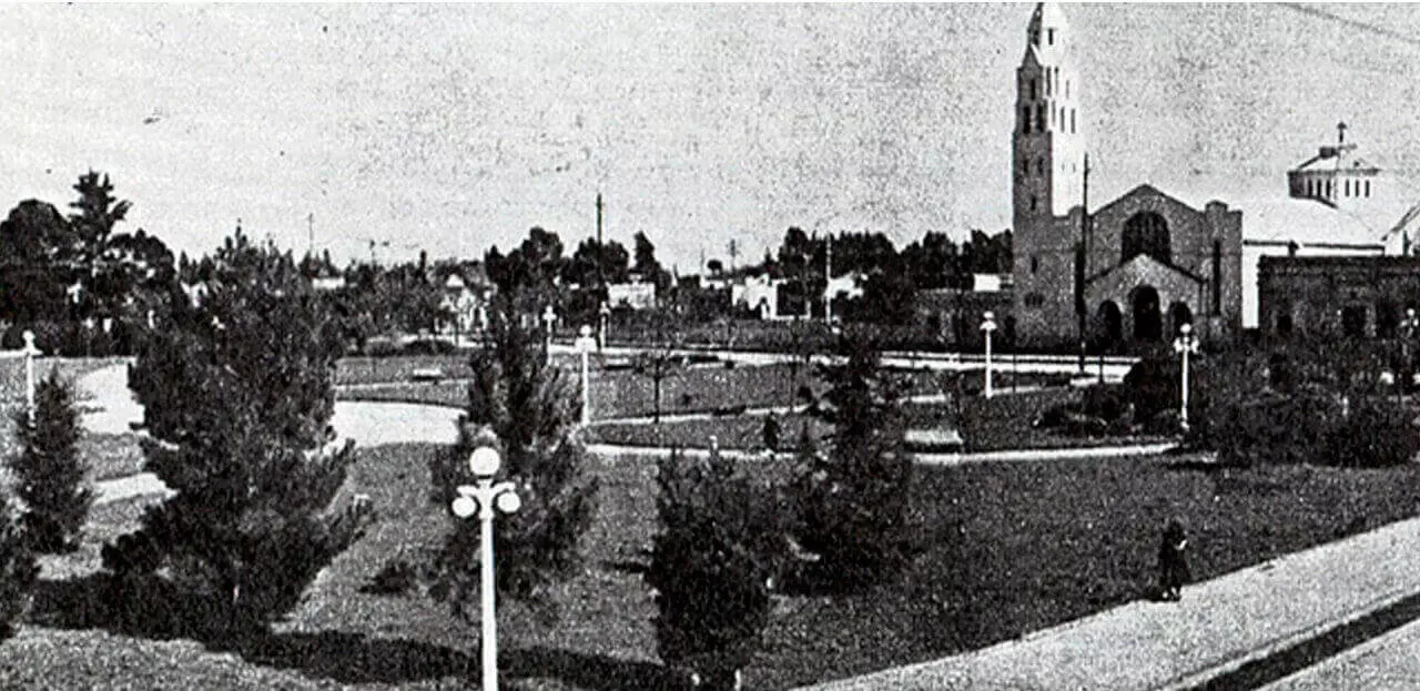 la-plaza-20-de-febrero-y-la-iglesia-san-judas-tadeo
