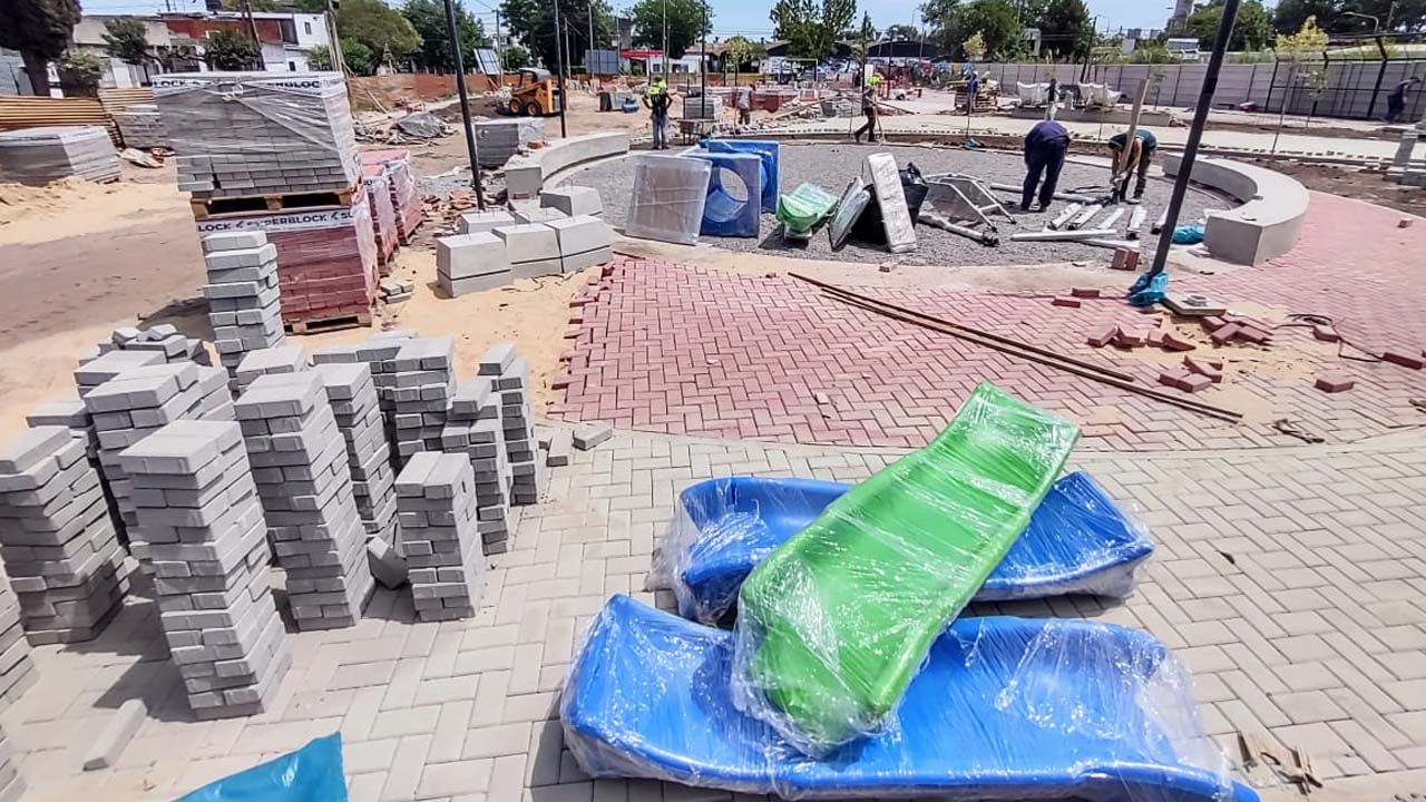 Plaza Jardines Moron