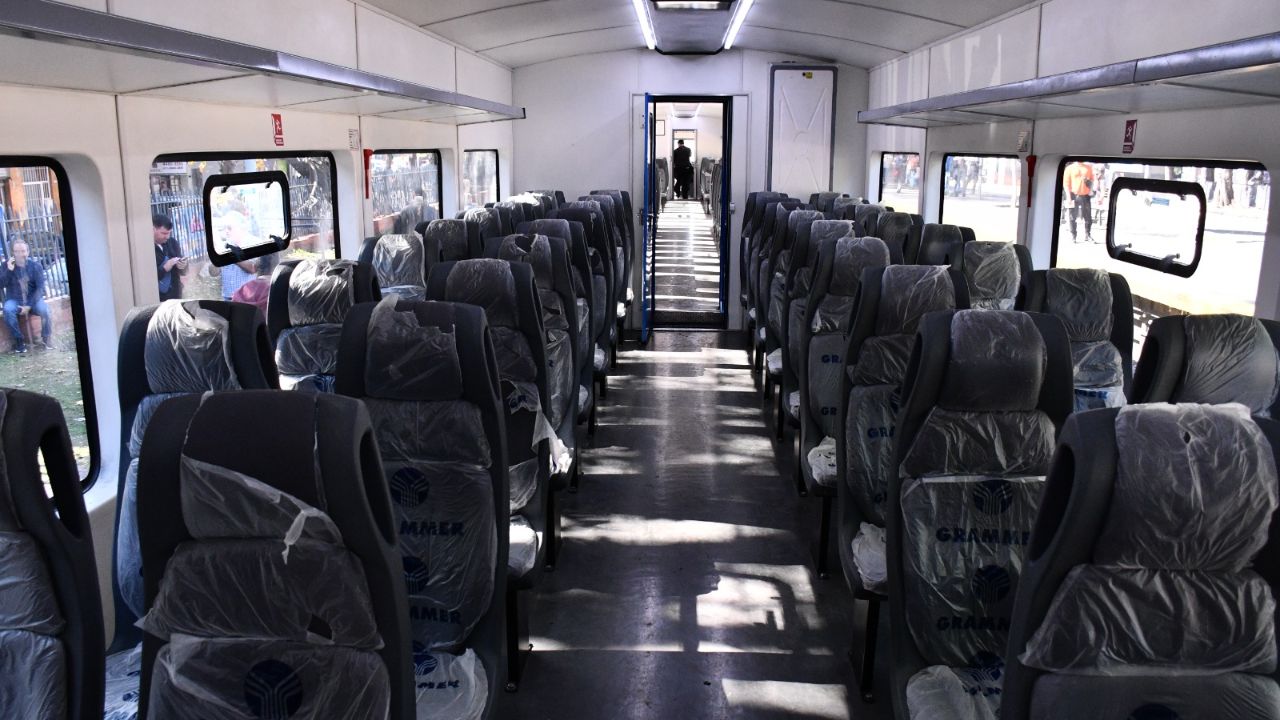 Primer viaje del tren