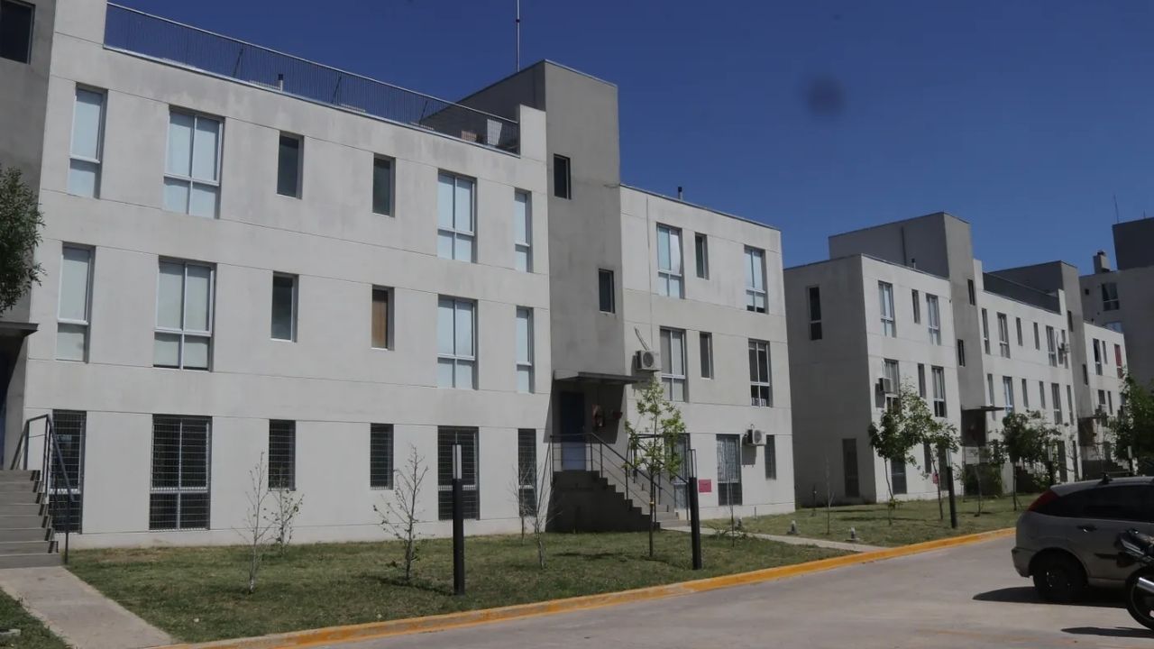 Morón sumó casi