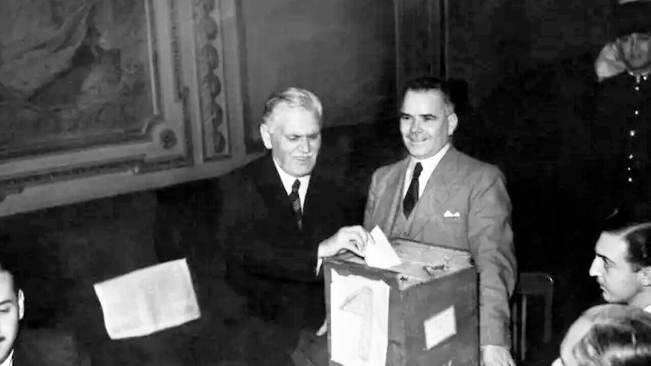 Castillo vota para acceder al cargo de Vicepresidente aunque por la enfermedad de Roberto Ortíz, llegará a terminar el mandato como Presidente de la Nación