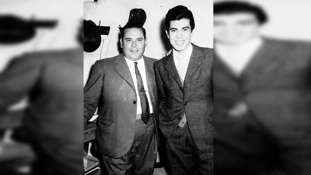 Tito Tesei y Raúl Lavié en su visita al club, fines de la década del ´50.
