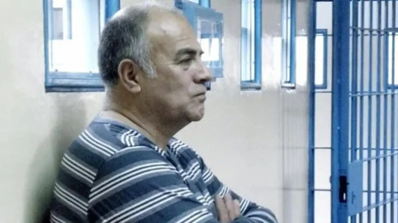 El Gordo Valor preso aunque posando para la foto