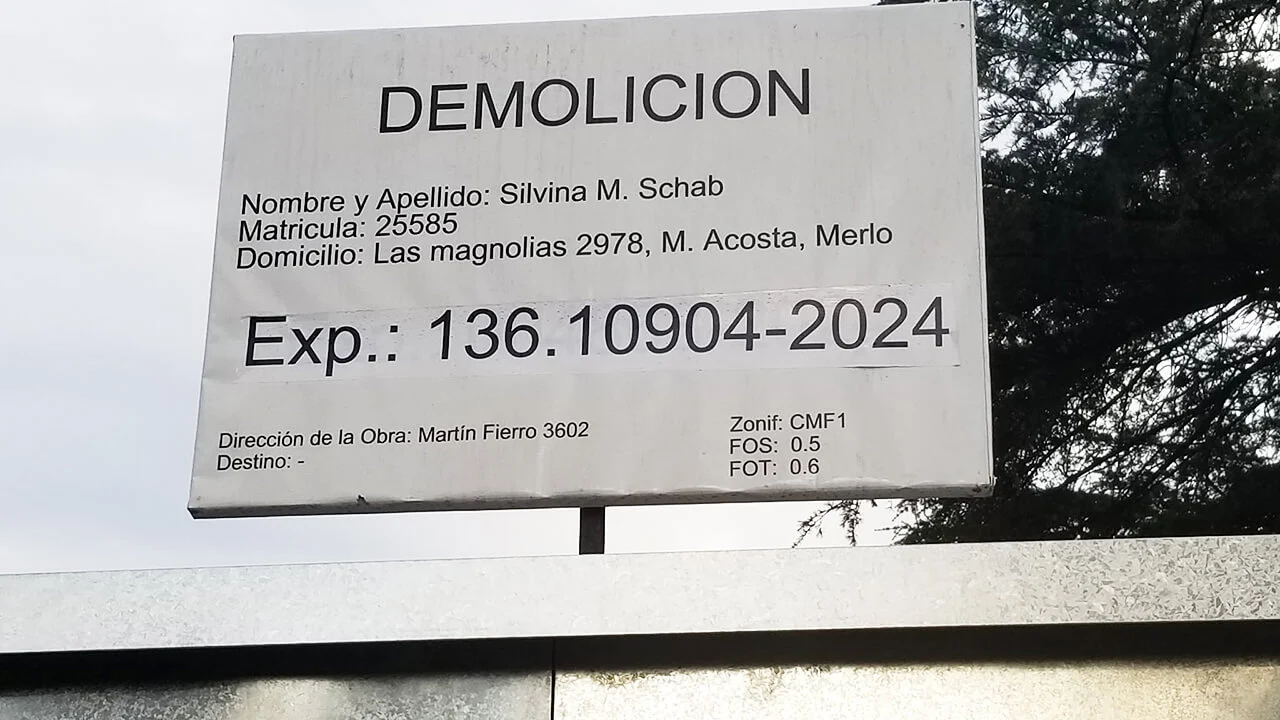 Jumbo Express se instala en Parque Leloir (Detalles) 2 La-empresa-de-demoliciones-de-Silvina-Schab-ya-tiene-cartel-en-la-obra