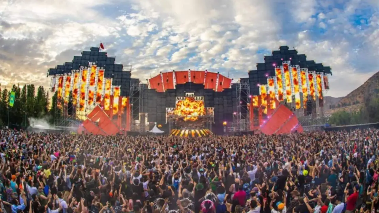 Vuelve-la-Creamfields