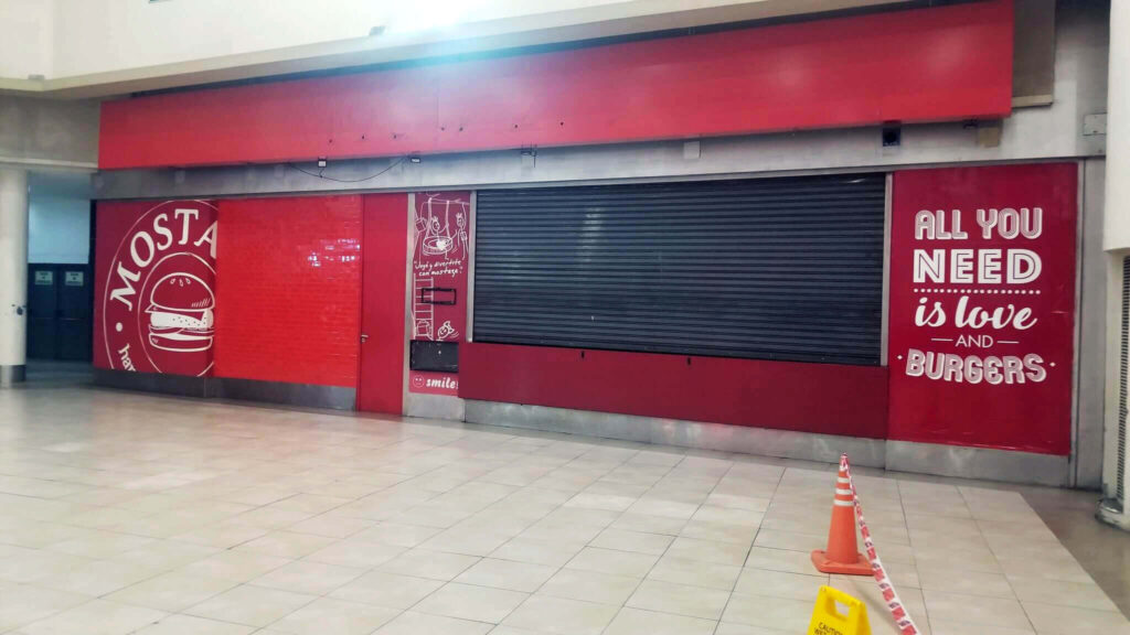 El local de comida rápida Mostaza cerrado