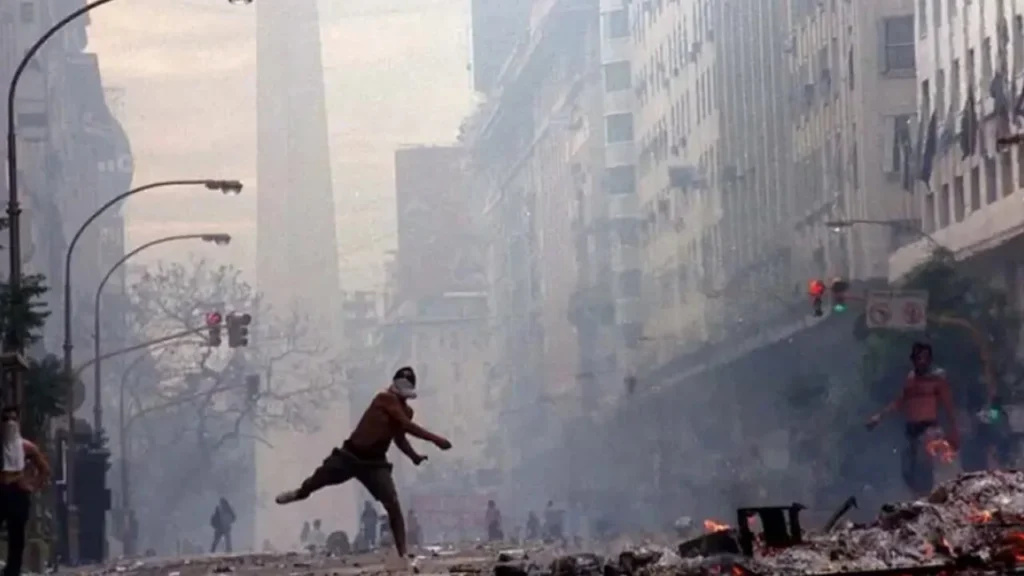 En-2001-terminó-de-explotar-la-crisis-financiera-por-falta-de-reservas