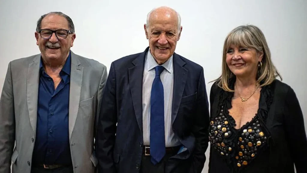 Marina Cassese, Roberto Lavagna y  Domingo Bruno en el Colegio de Abogados de Morón