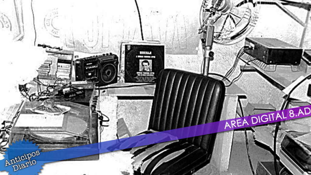 FM H (por Haedo) a la vanguardia de las radios comunitarias. Funcionó en el subsuelo de la Inmobiliaria García y Melsen.