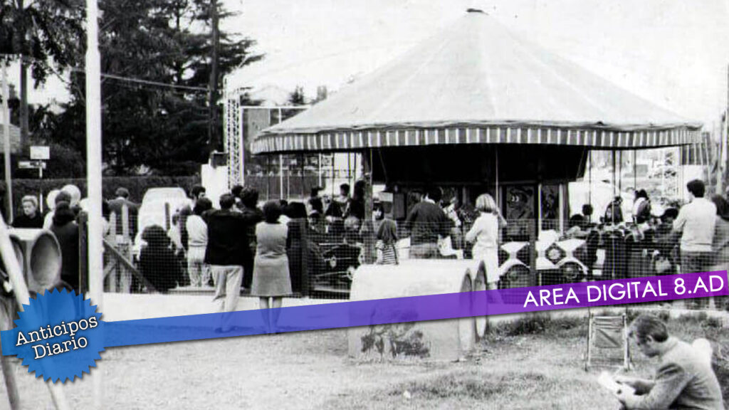 La famosa Calesita sobre Segunda Rivadavia enfrente a la que ahora es la Confitería Damonte