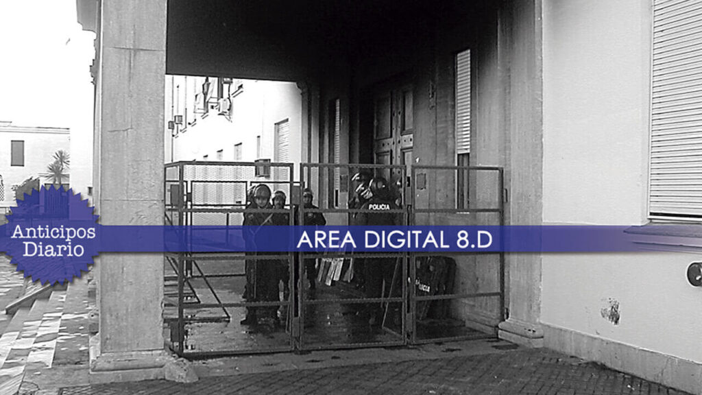 El hall de acceso sobre la Plaza General San Martín