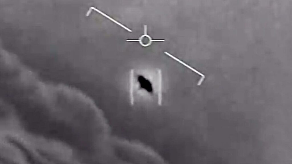 Las forma del supuesto ovni captada desde un avión Mirage III