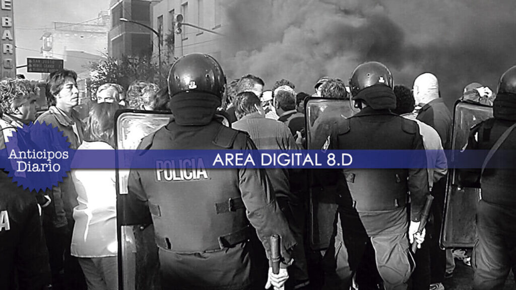 Los manifestantes discuten con la Infantería. No pasó a mayores.