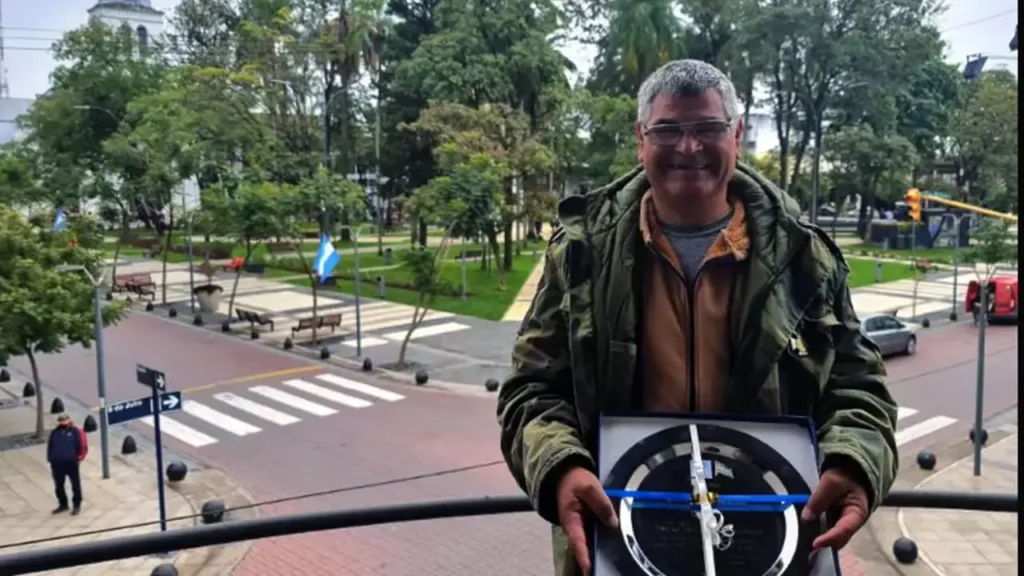 Oscar Ismael Poltronieri luego de una mala temporada logró insertarse en el Ejército como civil