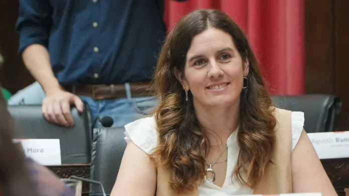 Sibila-Botti-en-su-banca