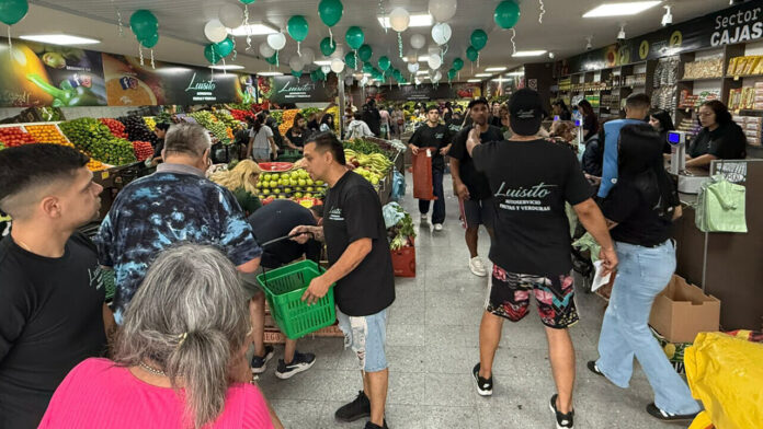 Y abrió Luisito con los precios más bajo