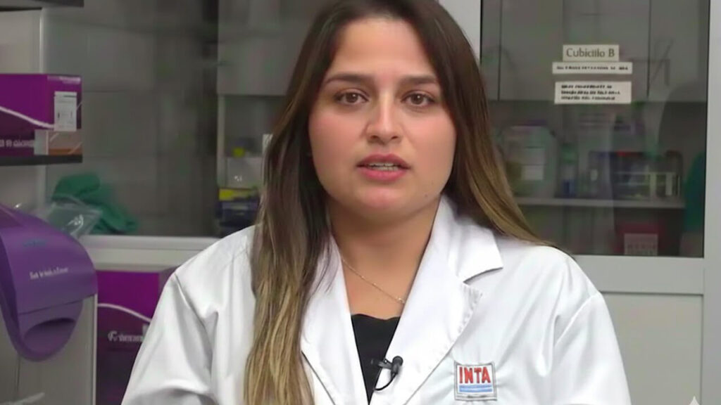 La investigadora a cargo del proyecto: Cecilia Ferrufino, especialista del Instituto de Virología del Inta Castelar