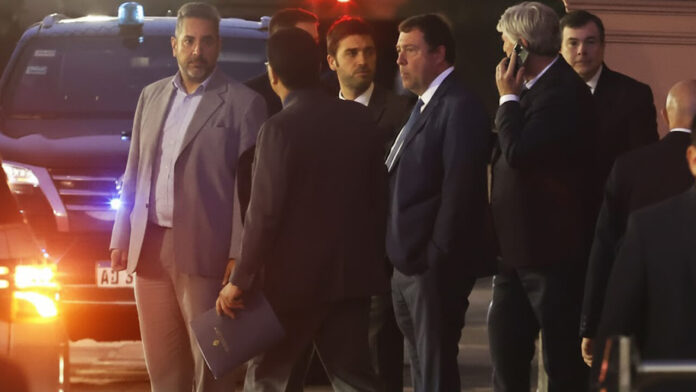 Cómplices del fuego El show de los gobernadores para ocultar años de desidia y falta de previsión