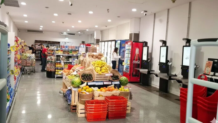 Coto se copia de Jumbo y lanza los Express sin cajeros