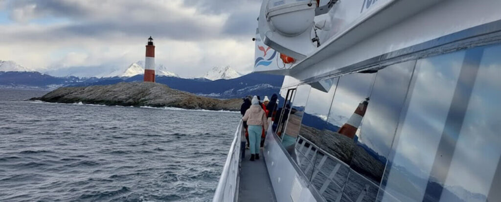 Faro Les Eclaireurs, punto final de la excursión embarcada desde Ushuaia