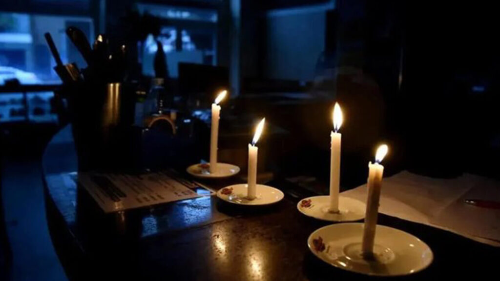 Más de tres horas a oscuras sin respuesta oficial, ni de Edenor, ni de Edesur, ni del Gobierno Nacional