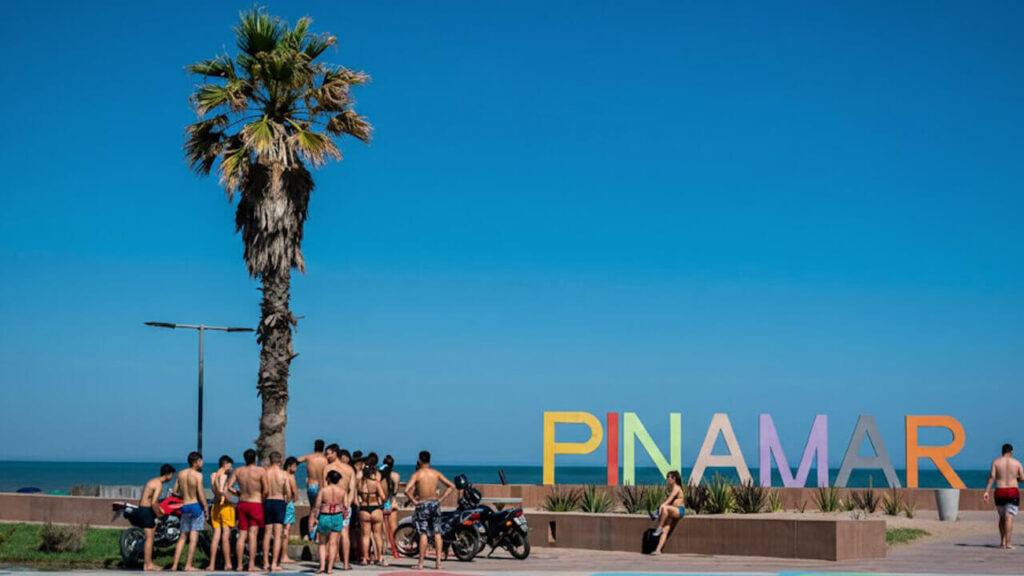 Pinamar, saturada, perdió aquellos brotes de tranquilidad, familia y juventud