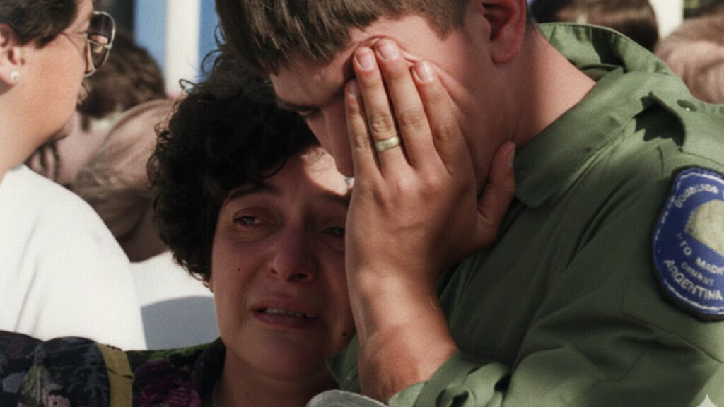 Decenas de personas lloraron a los fallecidos en un pueblo en el que todos se conocían