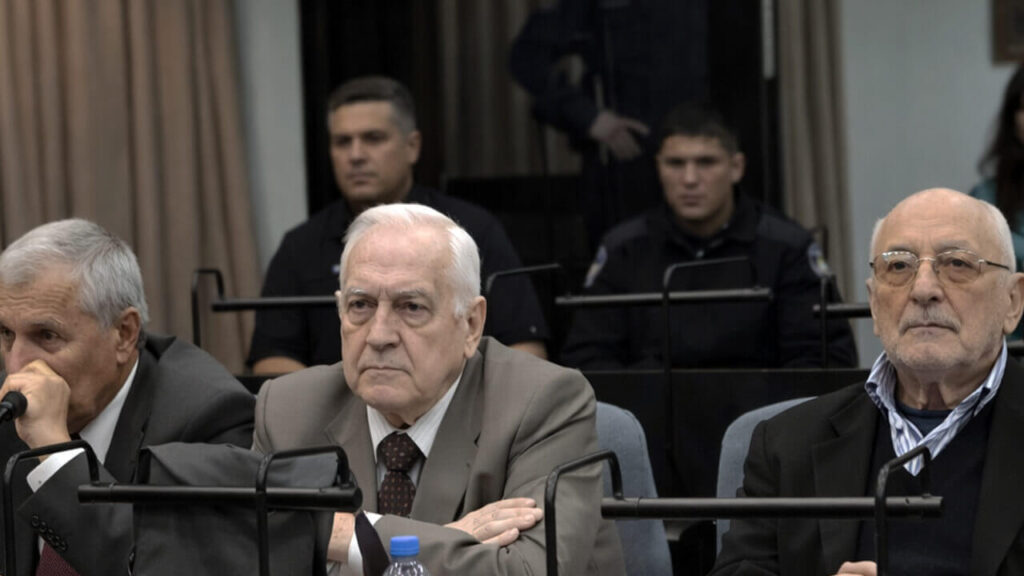 El principal responsable del Hospital Militar de Campo de Mayo, Reynado Bignone, el último dictador que le entregó el mando a Raúl Alfonsín