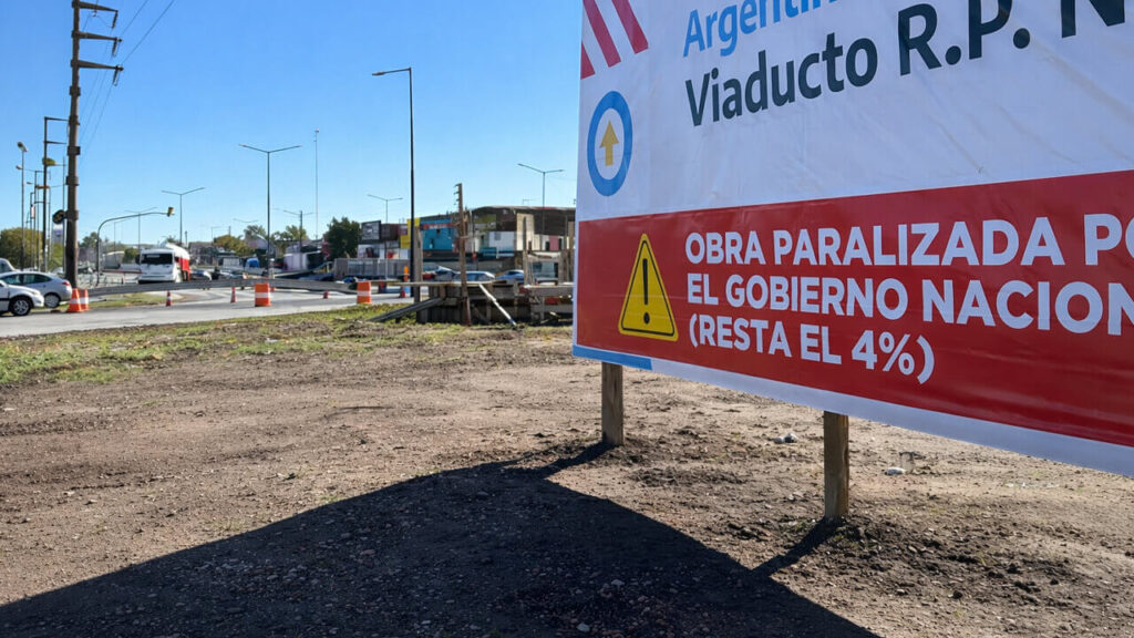 El Presidente Javier Mielei paró todas y cada una de las obras nacionales, incluso aquellas a punto de terminar, fue la primera oleada de despidos